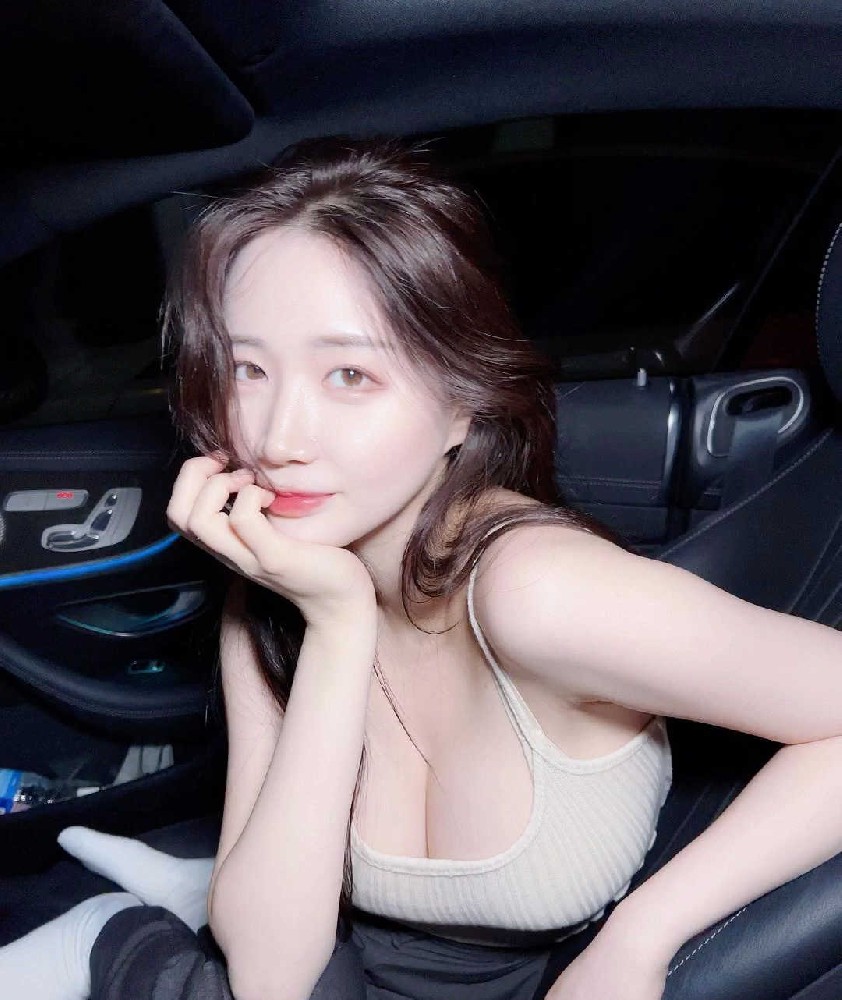 A158 图片375张 视频2个 中国女 白富美 小姐姐 性感 真实 视频没露脸 大胸