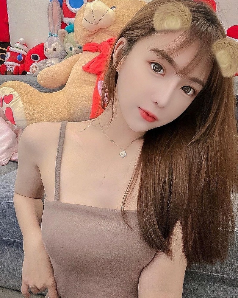 A167（404P+3V）中国女 冬天夏天都有的美女生活照 美女自拍照,泡温泉（同一个人美女生活照、朋友圈素材、人物包装素材）