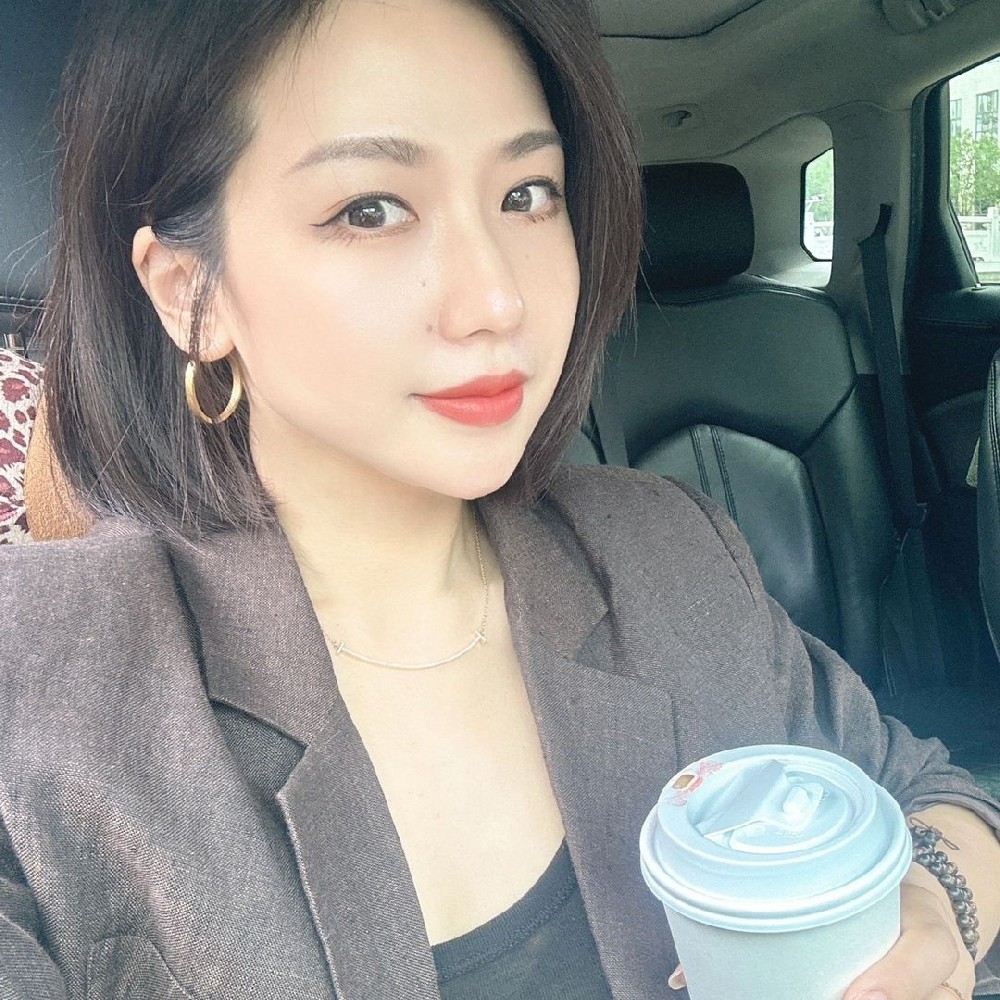 C038 图片54张 视频2个 - 中国女 成熟 女神 真实 少妇