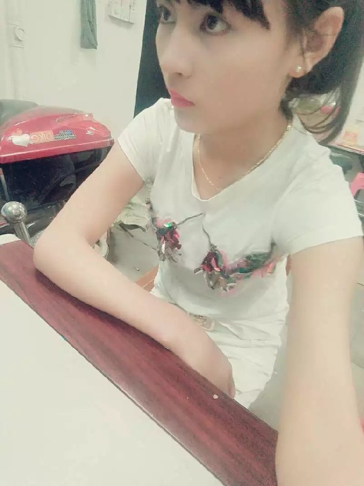 L095 图片1500张 视频7个 中国女 素颜真实无美颜无滤镜