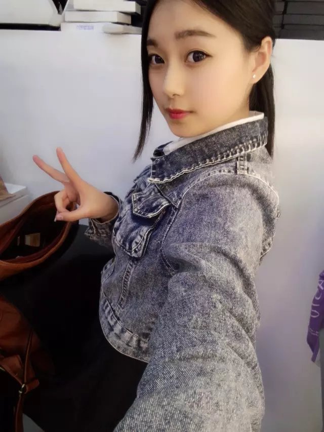 L020 图片721张 视频32个 中国女 学生 少女 清纯 素颜真实无美颜无滤镜