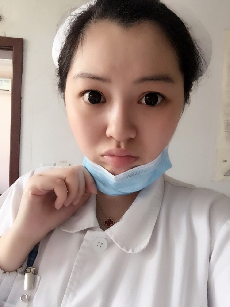 L007 图片175张 视频0个 中国女 小护士素颜真实无美颜无滤镜 医护