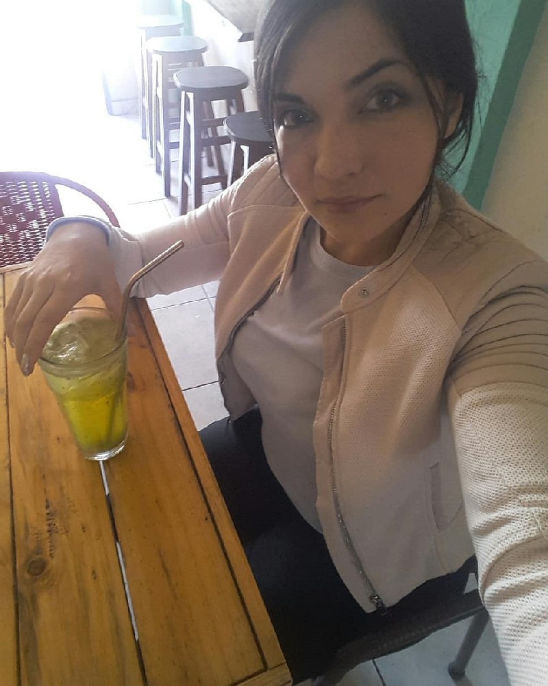 E096（674张图+12个视频）印度美女套图素材_职场白领，爱购物，逛街，下午茶，身材性感，视频没有自拍