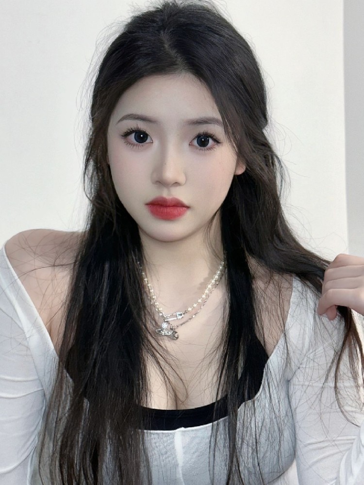 A011 照片232张 视频4个 中国女 大学生 清纯可爱旅游美食校园生活 学生、清纯、可爱、学妹、校园生活