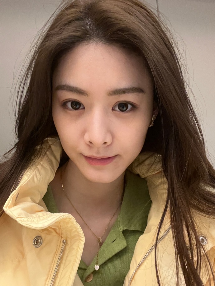 A126 图片671张 视频33个 中国女 真实 素颜 小姐姐 美女