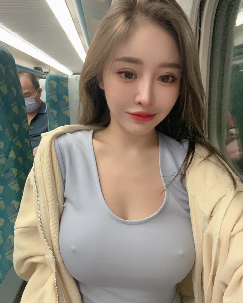 G018 照片1094张 视频157个 同人私密 中国女 台湾美女 生活照+性感擦边