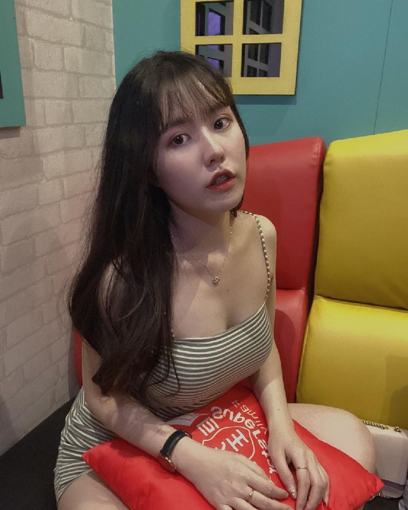 A168 (304P+2V) 中国女 美女生活照套图 性感美女生活照