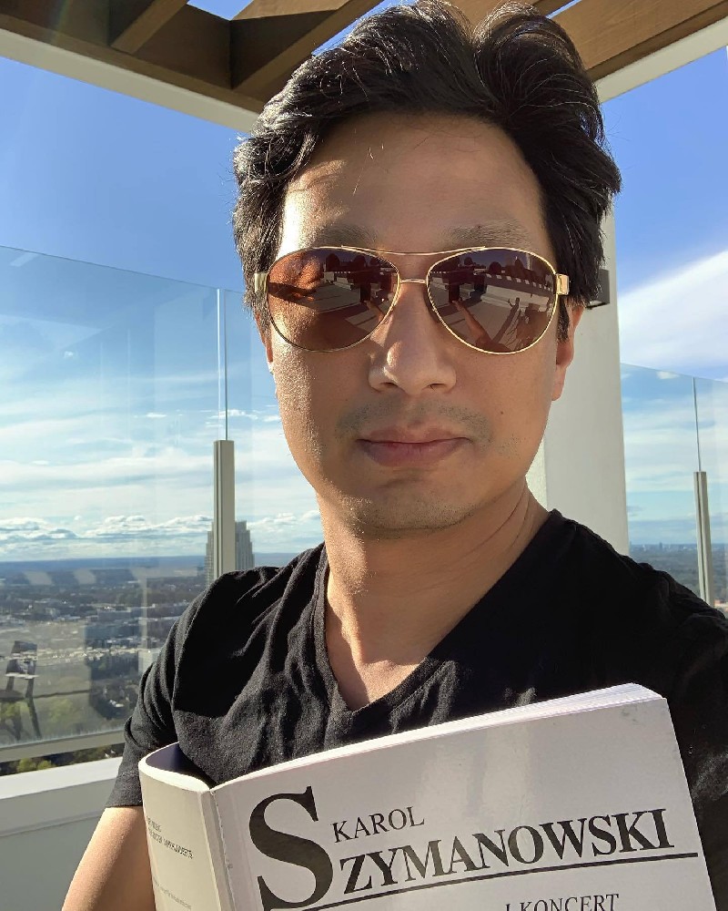 D071 照片443张 视频7个 美国 纽约亚裔音乐家大叔