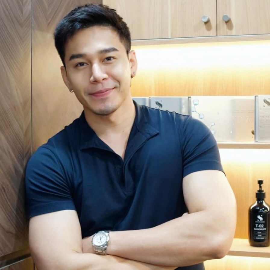 20U-D299 照片2154张 视频175个  亚洲 成熟男性 生活工作日常 旅游 运动健身 职业照 单人照多 香港身份证 香港护照 美国绿卡