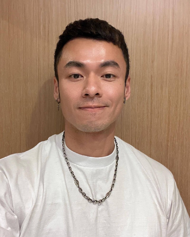 D306 照片318张 视频15个 香港 游泳男教练  生活日常 健身腹肌 旅游 自拍照多