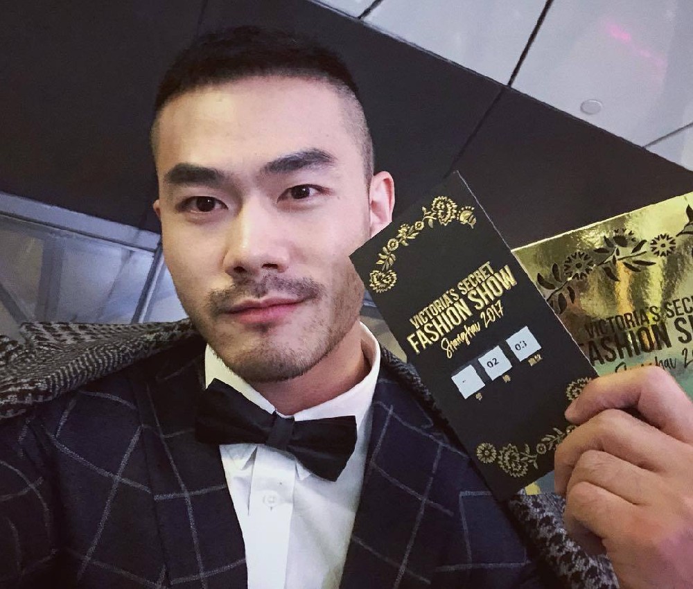 D344 照片1697张 视频140个 中国男 气质魅力帅哥 生活日常 健身 美食 旅游 (自拍较少）