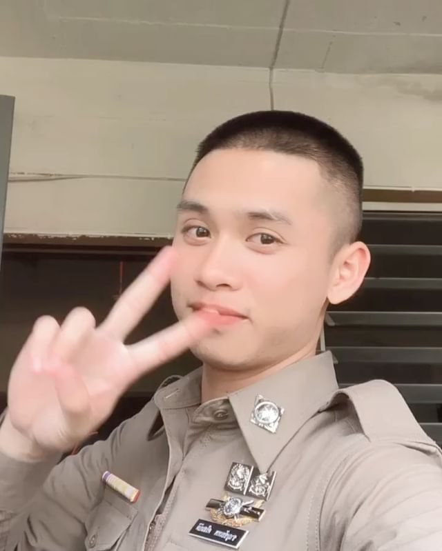 D405 照片759张 视频44个 泰国男 日常生活 健身 旅游 有军装照