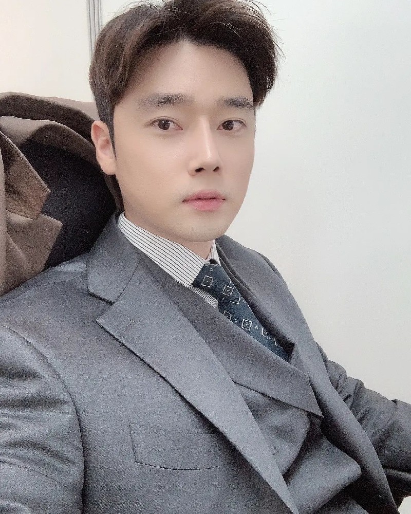 D536 照片1492张 视频44个 韩国 企业白领 有正装 工作 开会素材 生活日常 旅游健身