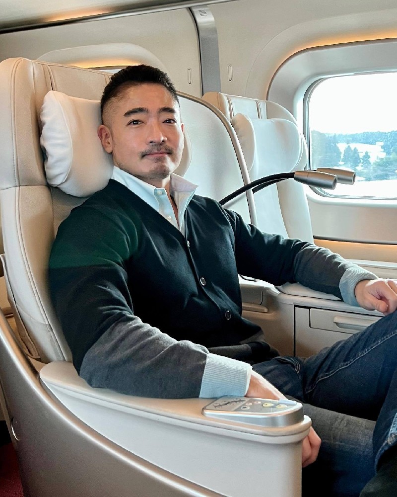 D715 照片737张 视频22个 台湾 型男 生活日常 旅游健身 有正装