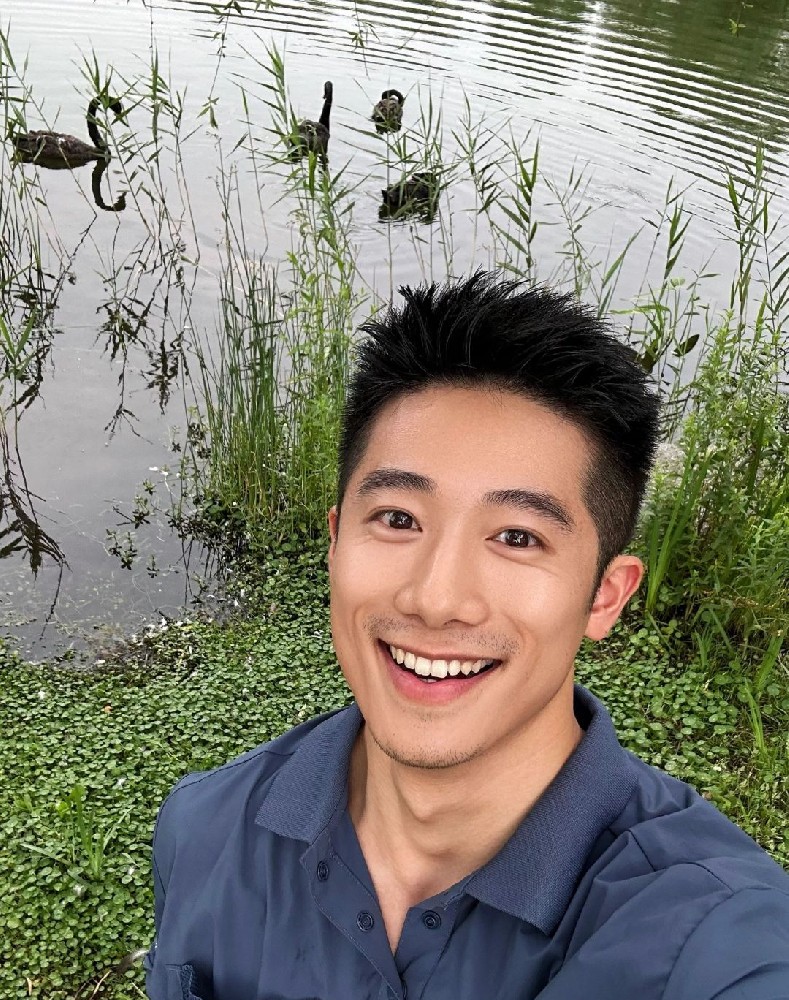 D733 照片1936张 视频32个 中国男 生活日常 旅游健身 有正装