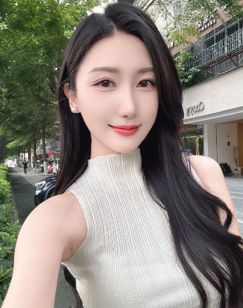 A393 照片977张 视频161个 中国女 性感御姐 少妇 生活日常 旅游健身 自拍多