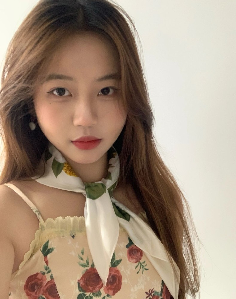 A400 照片630张 视频84个 中国女 小姐姐 圆脸 微胖美女 可爱 真实 自拍多 学生