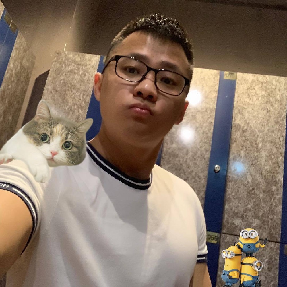 D746 照片144张 视频45个 中国男 旅游健身 娃娃脸 自拍多的小帅哥