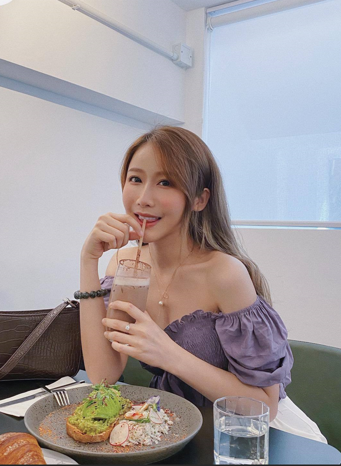 A415 照片740张 视频4个 香港 气质成熟美女 生活日常 旅游健身