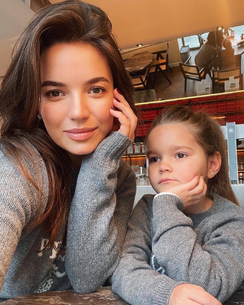 N078 照片2319张 视频133个 欧美女 生活日常 旅游 宝妈 有亲子素材