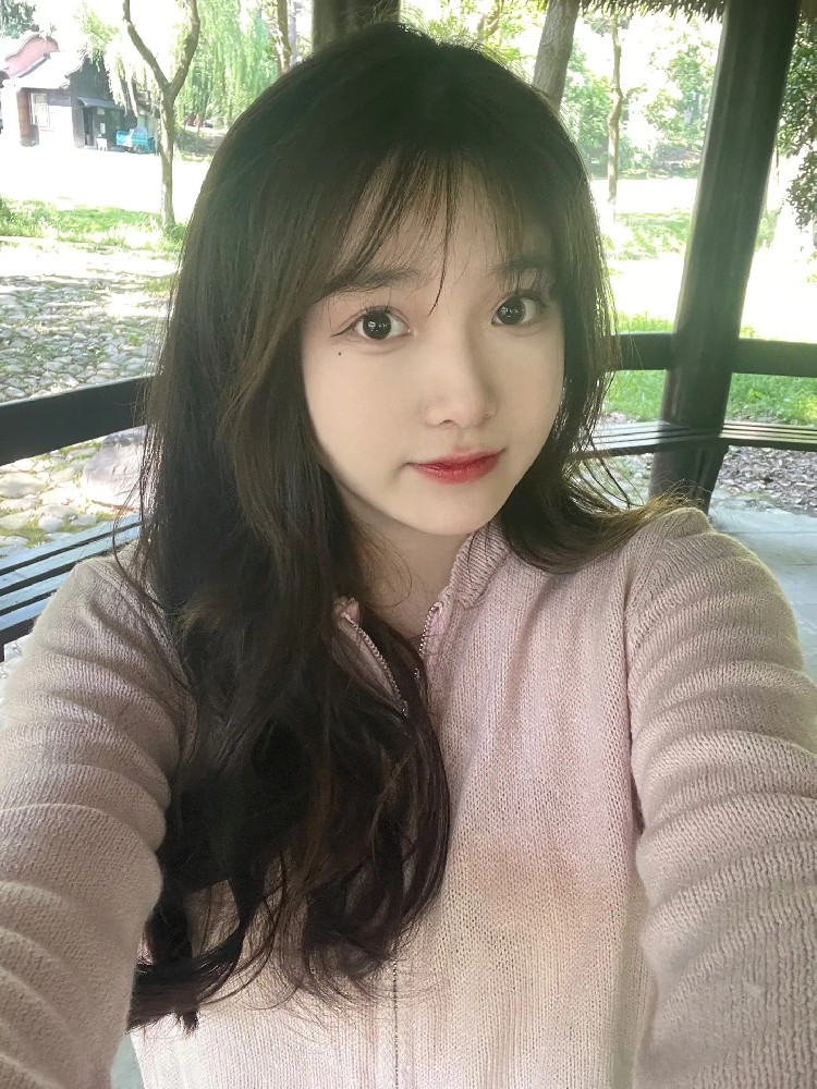 L113 照片337张 视频145个 中国女 少女 可爱 学生 萝莉