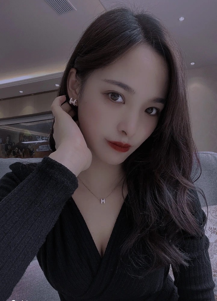 L128 照片643张 视频606个 中国女 少妇 宝妈 日常带娃 真实 视频多