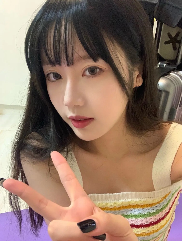 L168 照片394张 视频63个 中国女 少女 学生 小姐姐 美女 真实