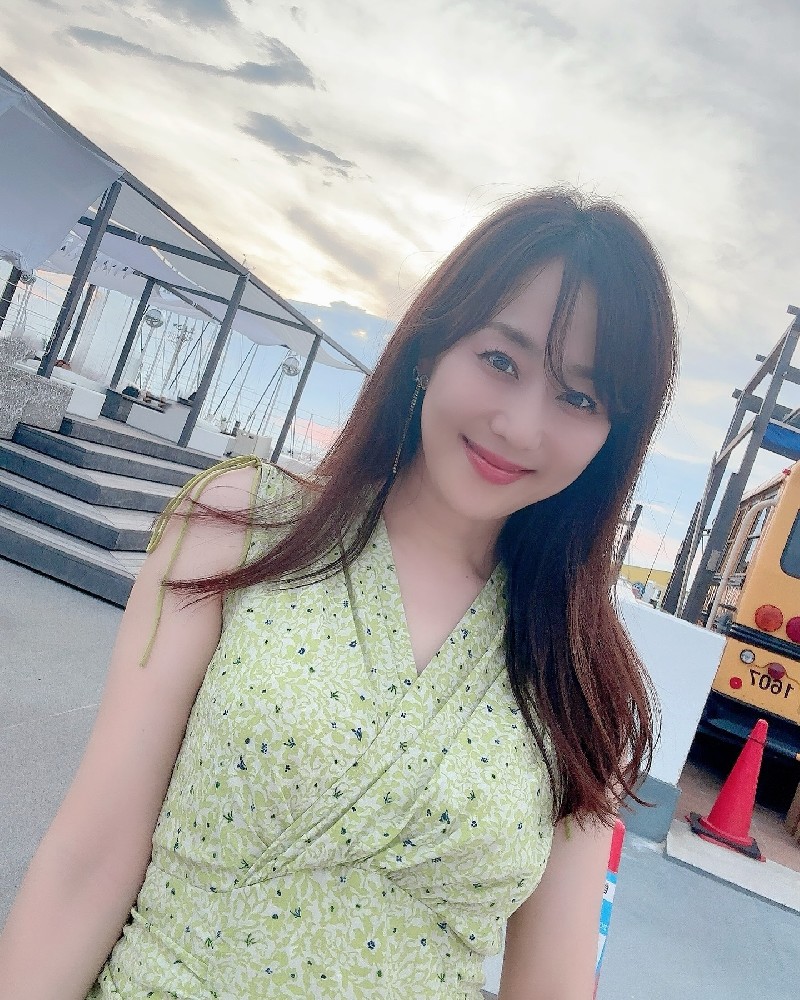 A526 照片2405张 视频94个 日本 少妇 日常 生活 旅游 自拍多