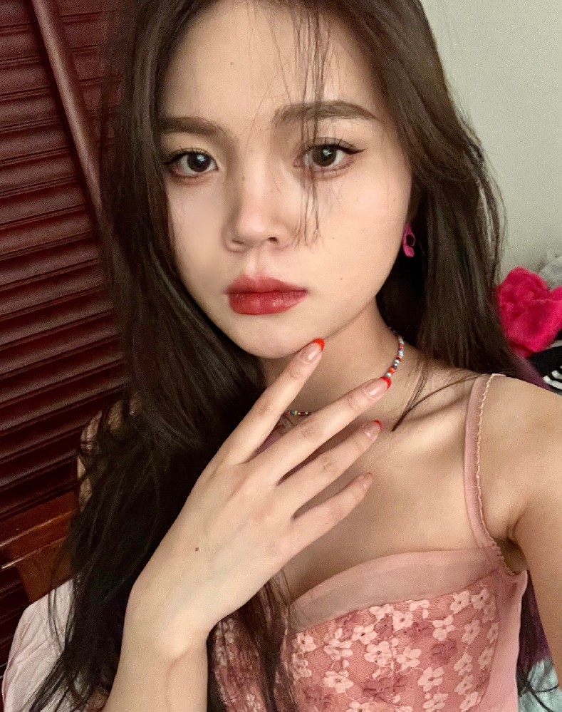 A603 照片2181张 视频1732个 中国女 性感 丝袜 健身 秀身材 生活日常 旅游 真实 骚里骚气