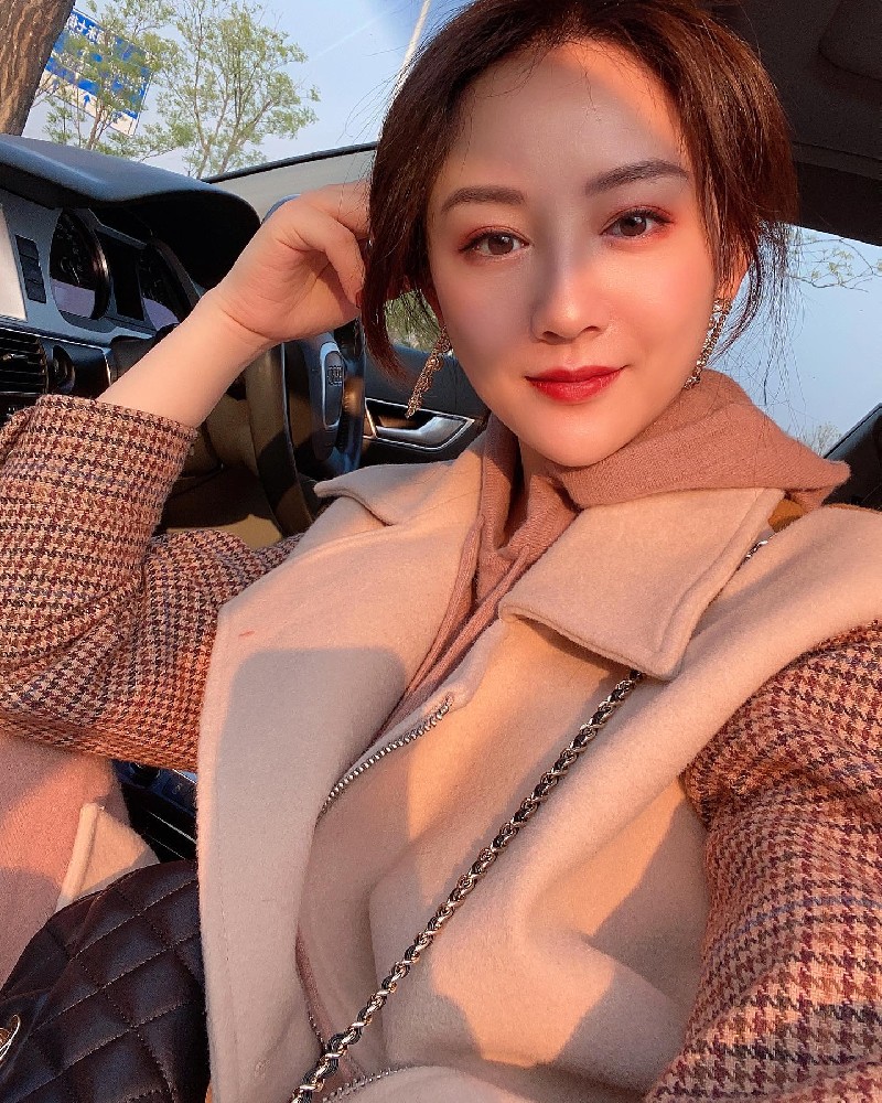 A614 照片2041张 视频19个 中国女 美国华裔 气质美女 少妇 生活日常 旅游