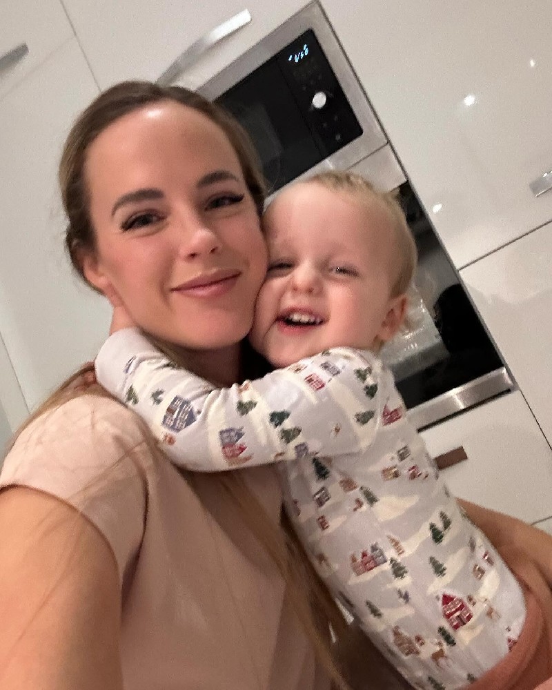 N094 照片3029张 视频307个 欧美女 宝妈 生活日常 旅游 带娃 家庭聚会