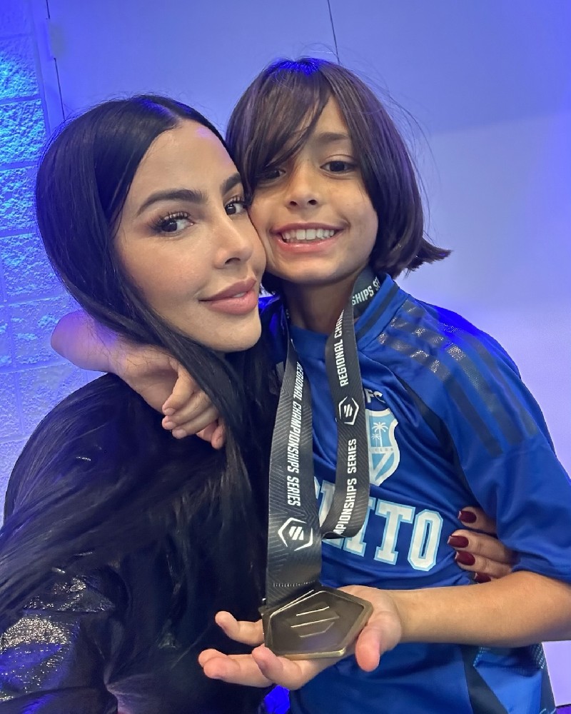 N101 照片1585张 视频31个 欧美女 宝妈 美国 生活日常 旅游 带娃