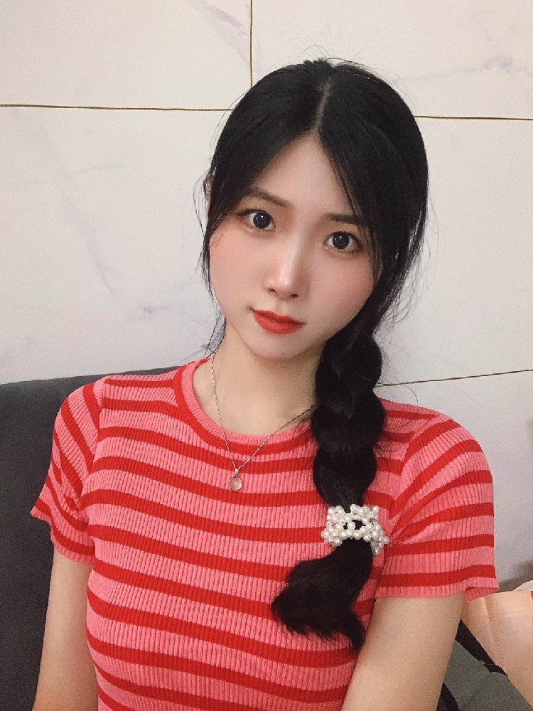 A842 照片674张 视频52个 中国女 年轻少妇 美女 真实 生活日常 旅游