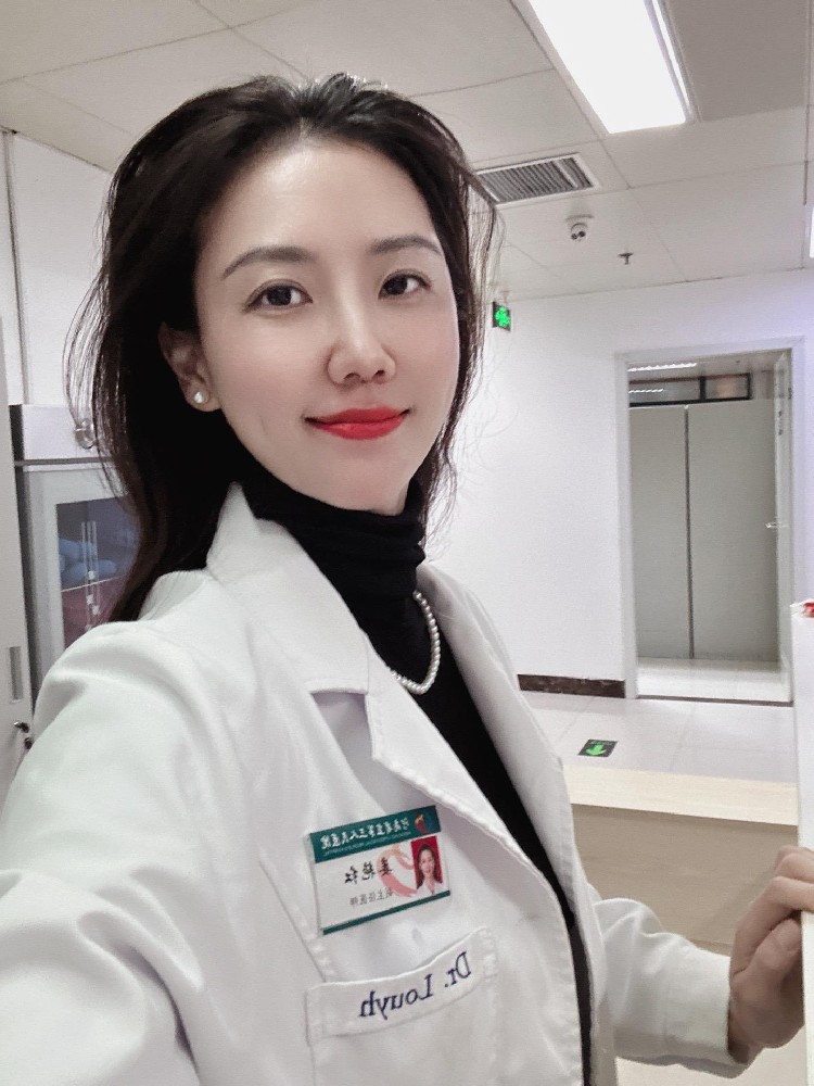 A855 照片1130张 视频263个 中国女 医护 医生 生活日常 工作 少妇 旅游