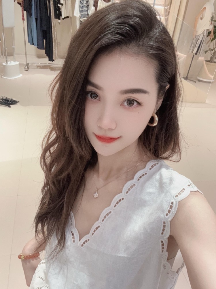 A870 照片440张 视频213个 中国女 气质美少妇 生活日常 旅游