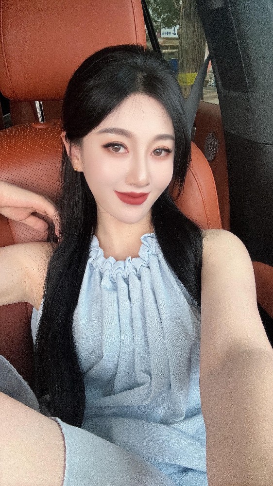 A907 照片480张 视频69个 中国女 高颜值气质美女 成熟 御姐 生活日常 旅游
