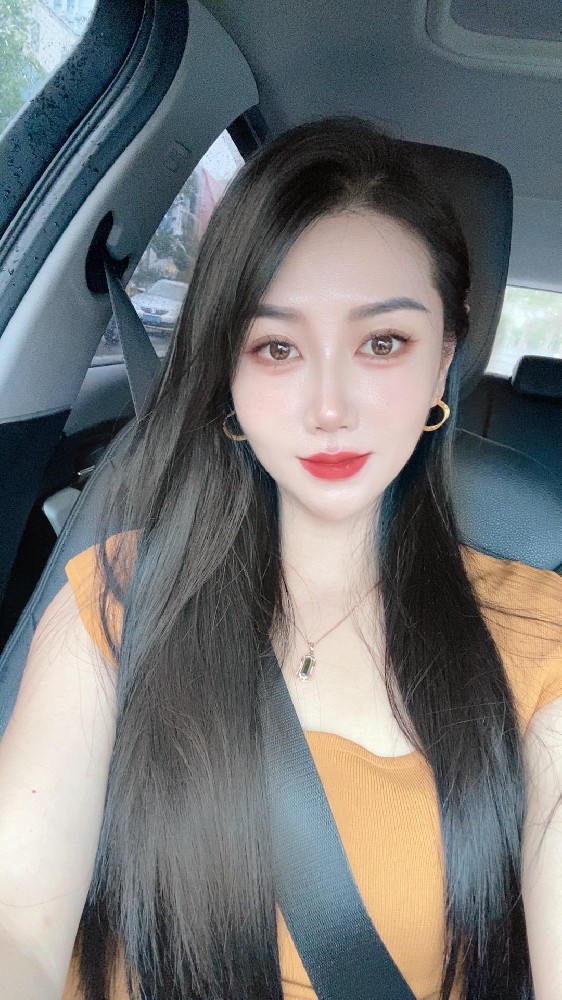 A925 照片207张 视频341个 中国女 成熟少妇 御姐 生活日常 旅游 自拍多 真实