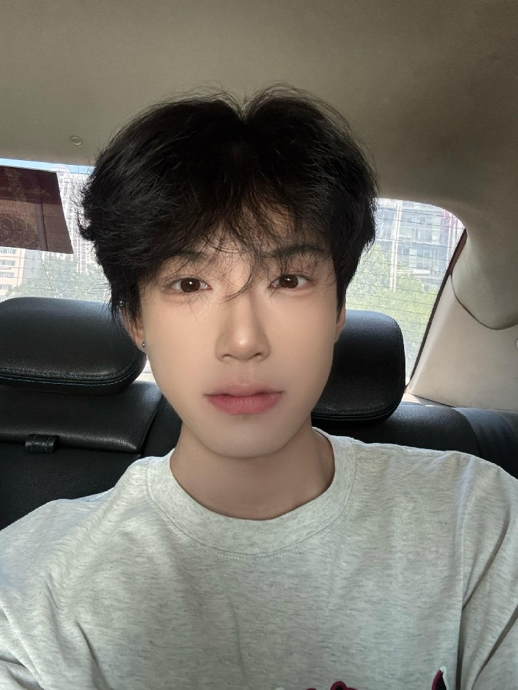 D849 照片290张 视频21个 中国男 学生 奶狗 生活日常 旅游 真实