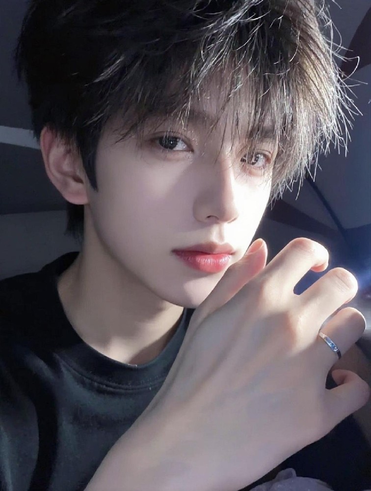 D853 照片1120张 视频13个 中国男 学生 奶狗 生活日常 旅游 真实