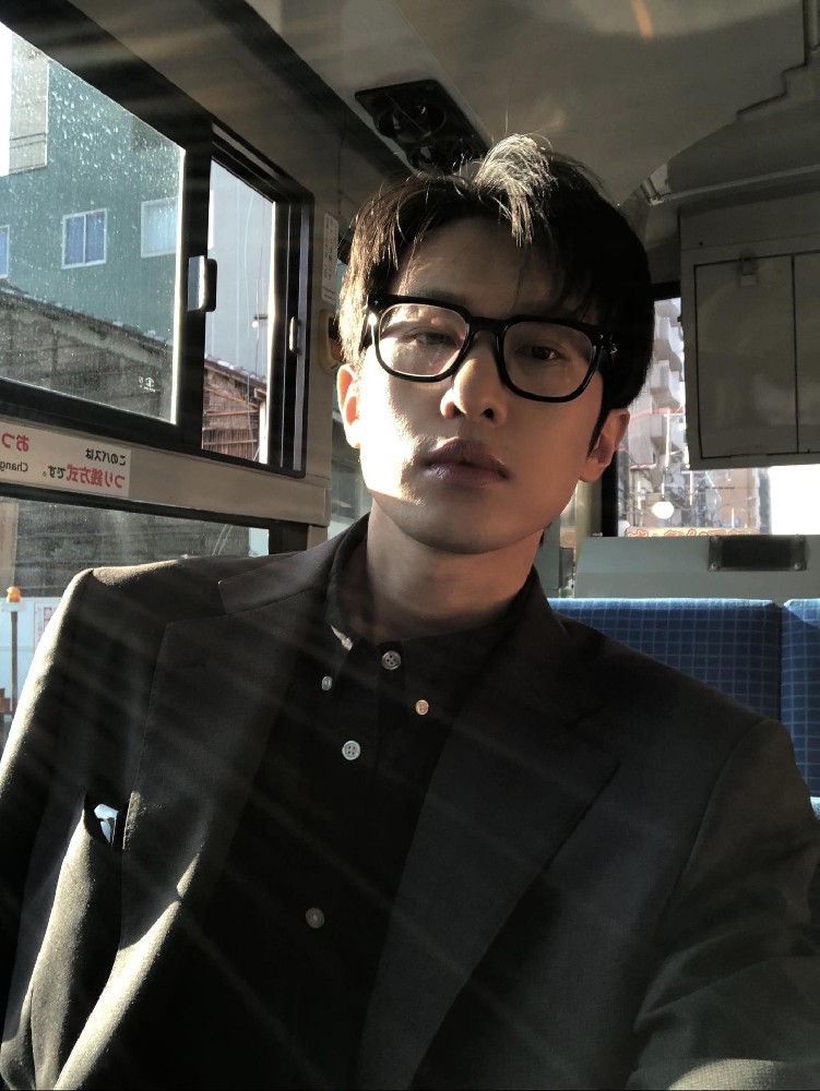 D864 照片2070张 视频128个 中国男 年轻帅哥 奶狗 生活日常 旅游