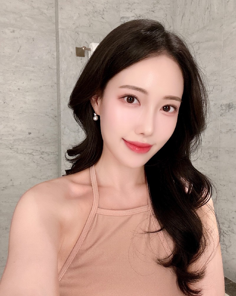 A939 照片1828张 视频9个 韩国 精致气质少妇 美女 生活日常 旅游