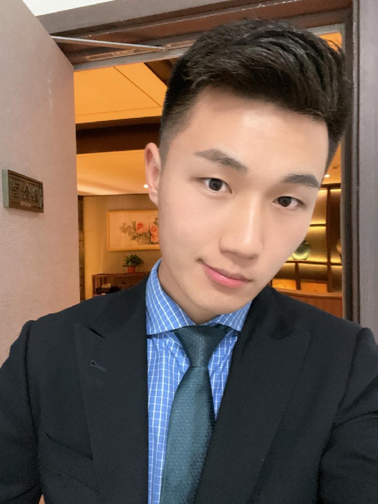 D886 照片468张 视频155个 中国男 年轻帅哥 正装 生活日常 旅游 工作