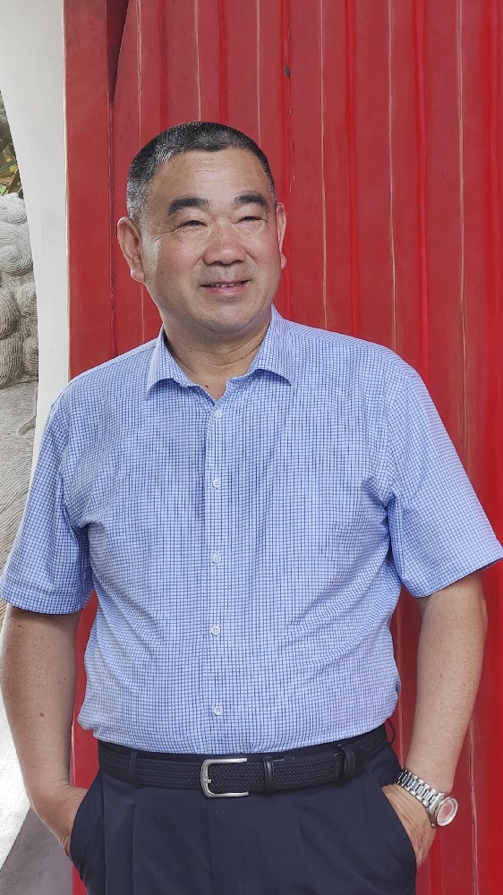 D889 照片8710张 视频497个 中国男 成熟大叔 老头 50岁 60岁 退休老干部 正装 生活日常 旅游 自拍多 自拍视频多