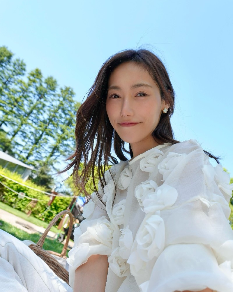 A955 照片1819张 视频17个 日本 轻熟美女 工作 生活日常 旅游 购物 美食 自拍多