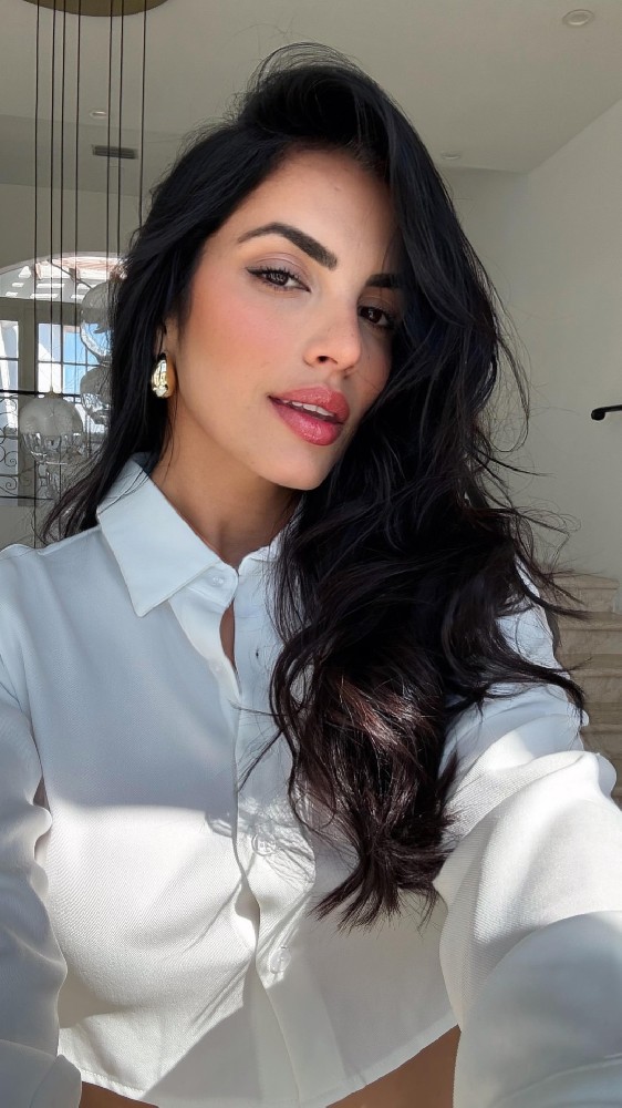 N194 照片2419张 视频88个 美国 成熟性感美女 身材好 生活日常 朋友聚会 旅游 自拍多