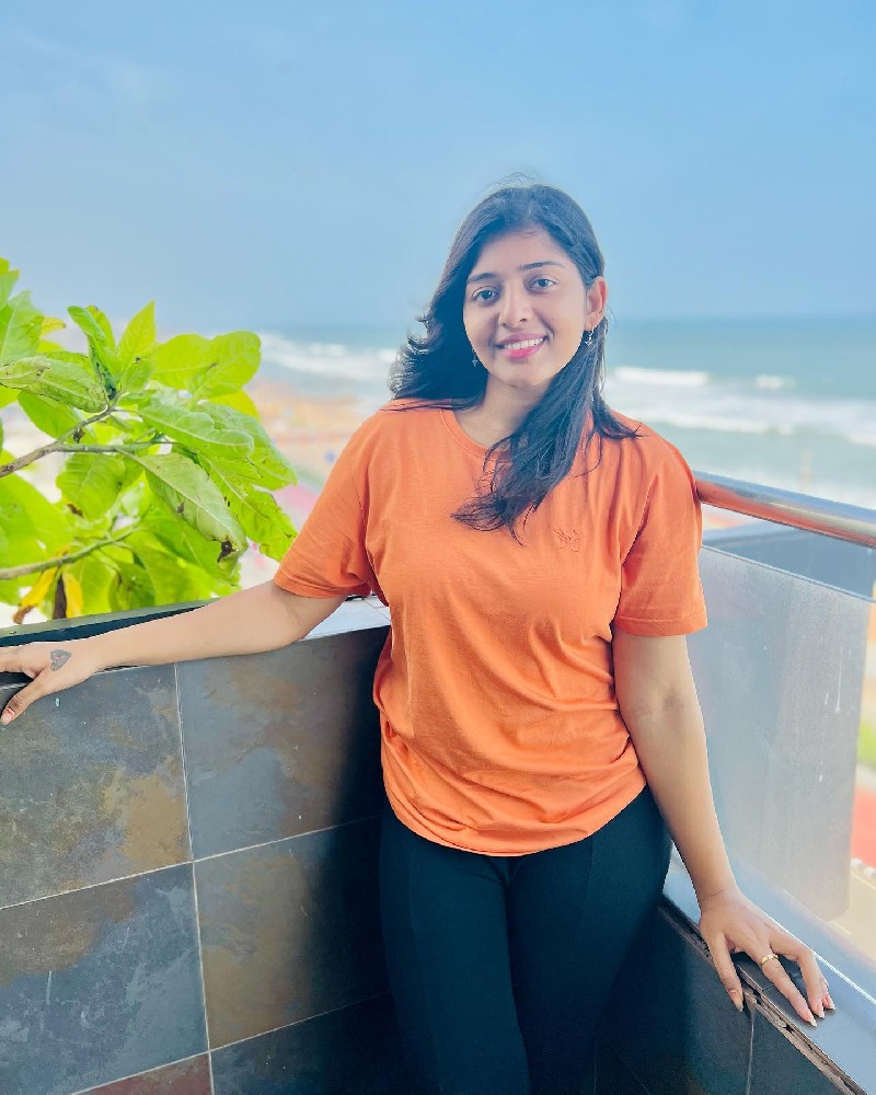 N304 照片338张 视频0个 印度 成熟女 生活日常 朋友聚会 运动锻炼 跳伞 滑雪  旅游 单人照多 适合虚拟视频