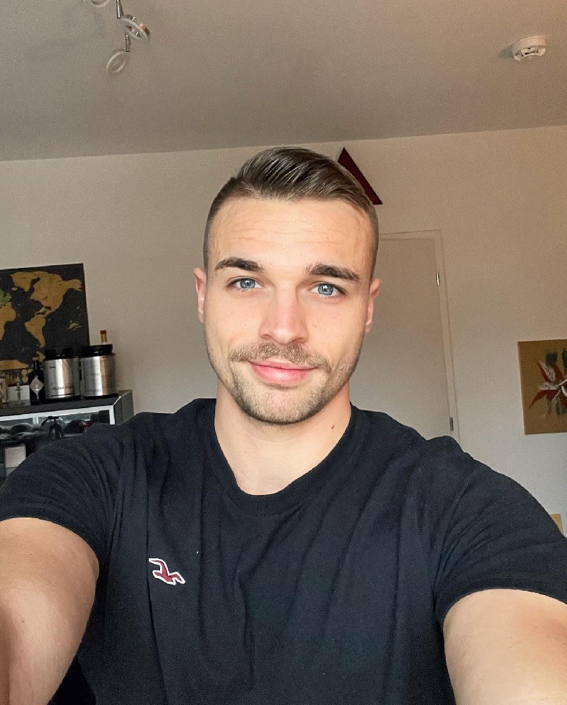 F097 照片873张 视频28个 德国 精致帅哥 气质 生活日常 旅游 健身