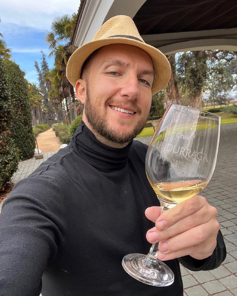 F182 照片663张 视频38个  巴西、美国 曝光量特低，巴西🇧🇷青年小伙儿，部分美国🇺🇸旅行素材；户外素材为主，较多与亲友长辈的互动合拍