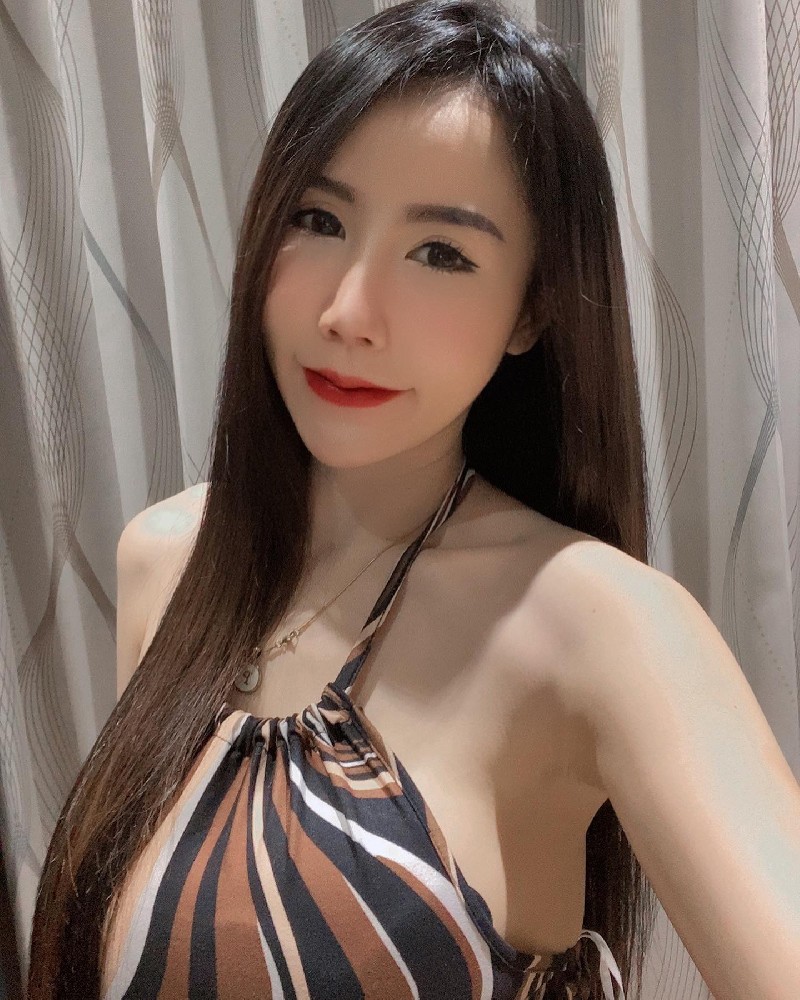 A008 照片336张 视频85个 马来西亚 成熟御姐 性感 生活日常 旅游 自拍多 适合虚拟视频