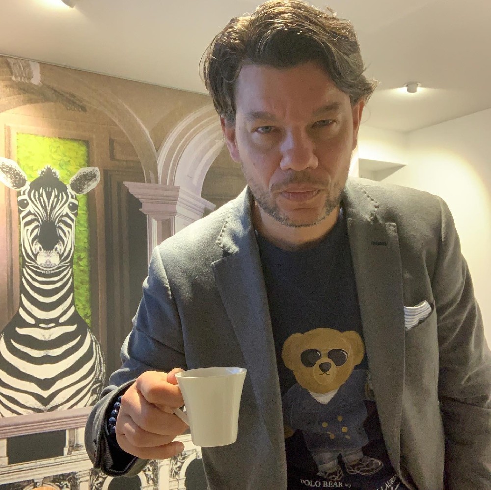 F200 照片518张 视频92个 法国 大叔 生活日常 旅游